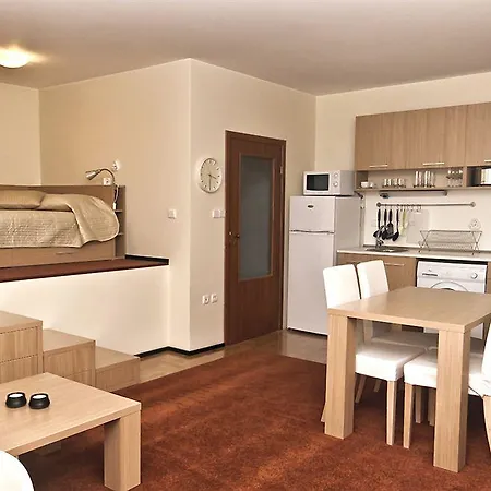 Prime Apartment *