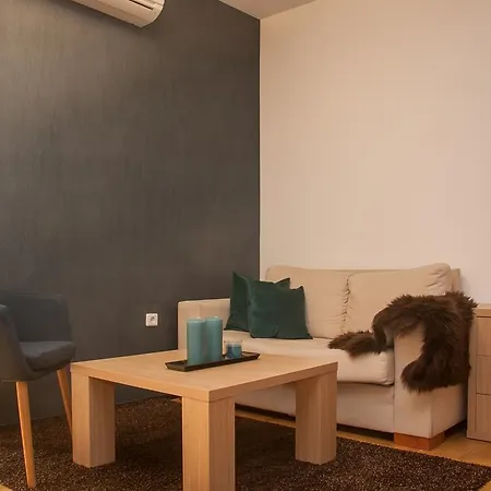 Prime Apartment *