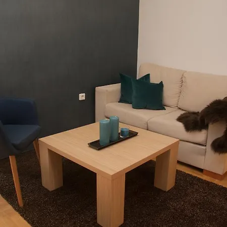 Prime Apartment *